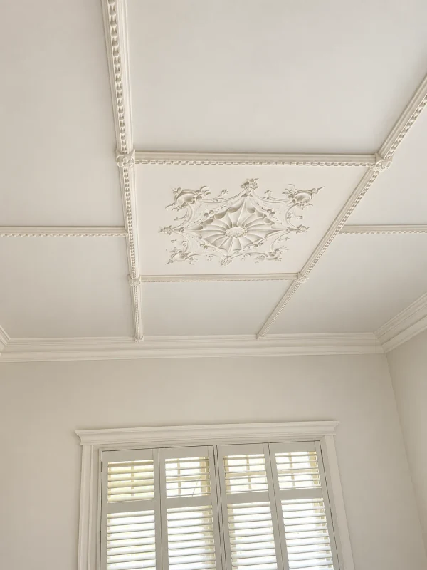 Finish visualisation of an ornate ceiling panel with a fan-shaped central flower and scrolling corner details